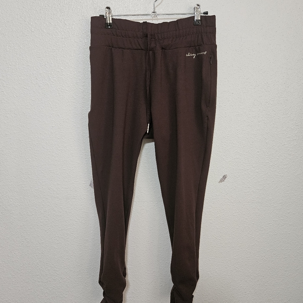 NWOT Gymshark jogger style pants size small